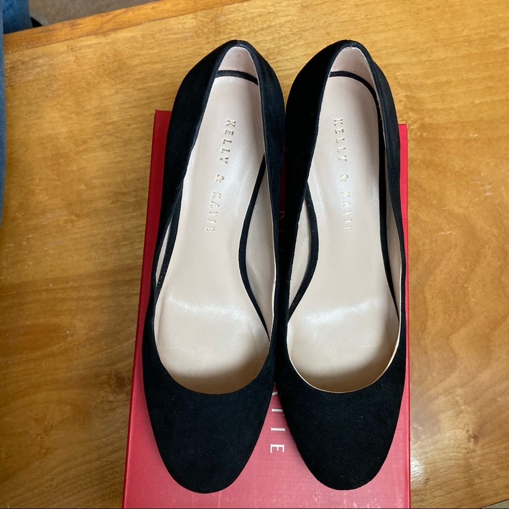 Size 7.5 Kelly & Katie Black Suede Heels